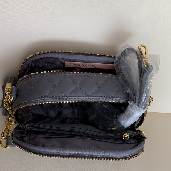 Inside label: 100% Leather, 100% Polyester, Made in China - Picture 4 of 16